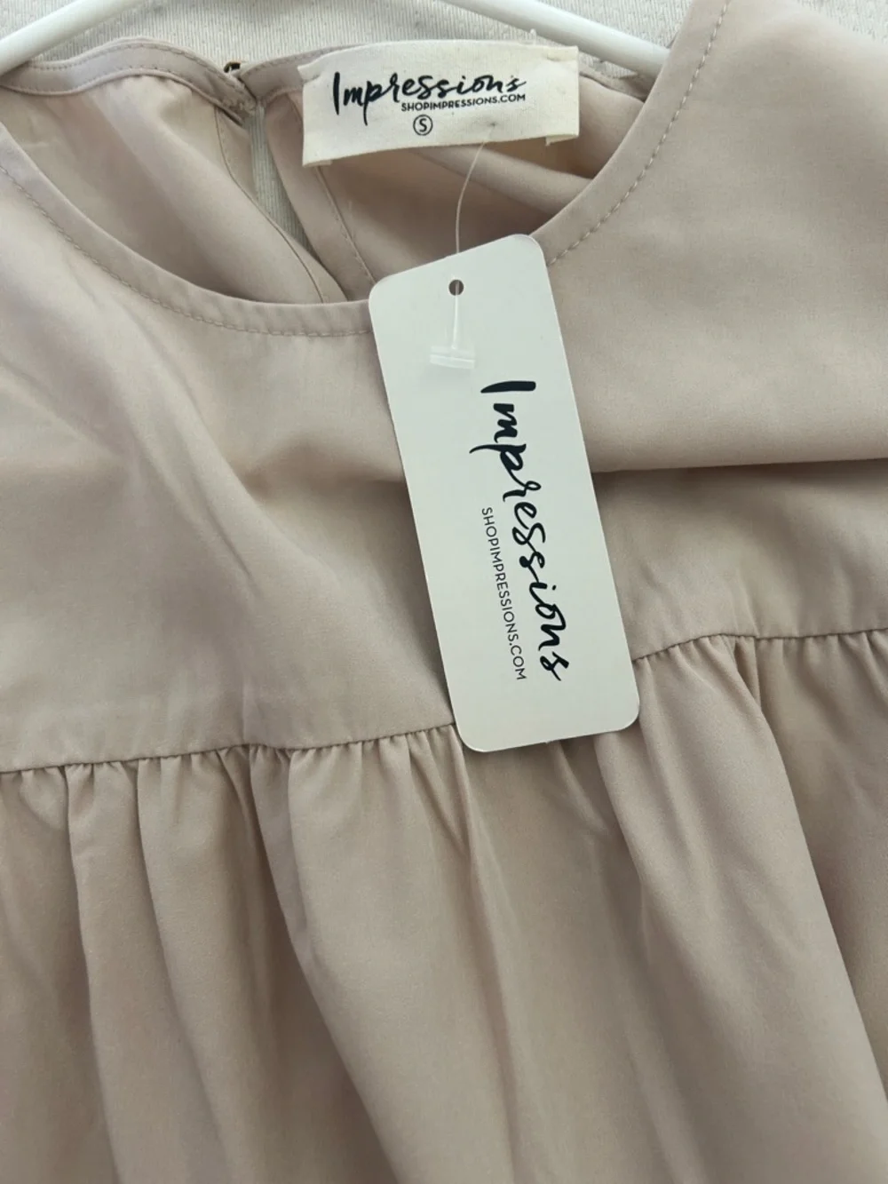 Impressions Cream Tiered Long-Sleeve Tunic. Small - Picture 6 of 6